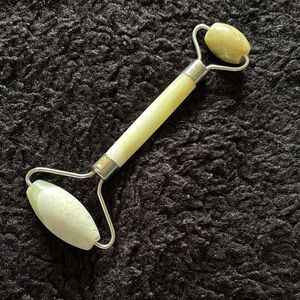 Green Facial Roller